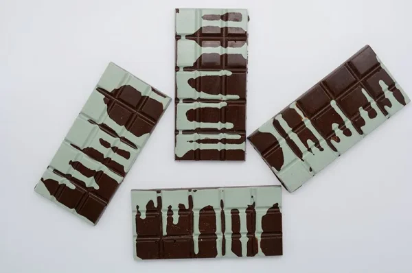 Peppermint Twist Vegan Drip Mushroom Chocolate Bar